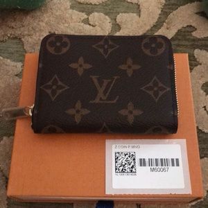 Louis Vuitton M6006Z Zippy Coin Purse....Monogram
